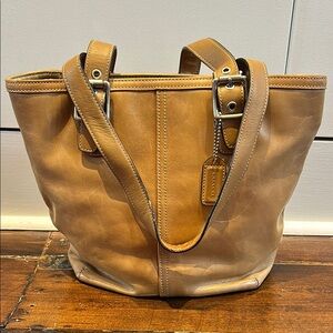 vintage Coach Hampton tote featuring tan leather and silver-toned hardware